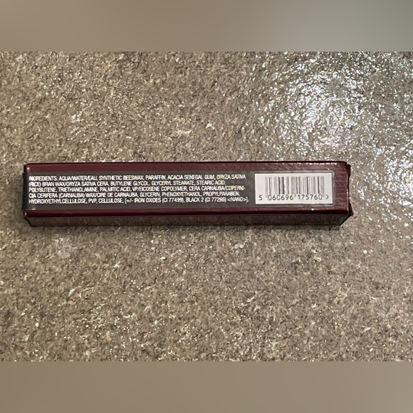 Charlotte Tilbury Bundle (2) FULL FAT LASHES
GLOSSY BLACK 4 ml / 0.13 Fl - Picture 4 of 6